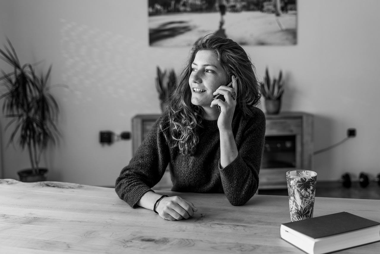 Stel dat samen aan tafel zit en rustig praat over hun financiën
