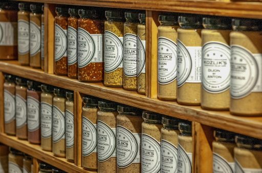 Producten met Made in France-etiket op een winkelrek